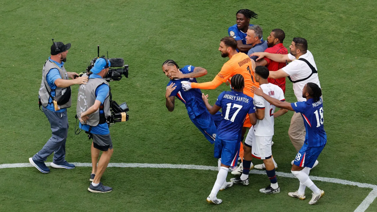 توقيت مواجهة باريس سان جيرمان وتشيلسي في دور الـ16 من دوري الأبطال